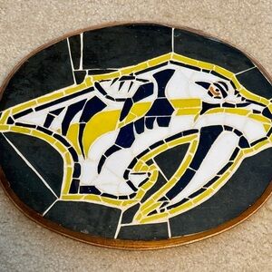NASHVILLE PREDATORS GLASS LOGO ARTWORK WALL HANG PIECE